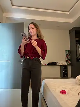 Snapshot of Nura_n_Sarah chatting on January 2025 06:24:02 AM Nura n Sarah online show from January 2025 06:24:02 AM