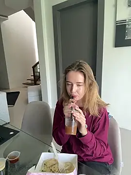 Snapshot of Nura_n_Sarah chatting on February 2025 05:09:02 AM Nura n Sarah online show from February 2025 05:09:02 AM