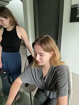 Snapshot of Nura_n_Sarah chatting on February 2025 05:15:02 AM Nura n Sarah online show from February 2025 05:15:02 AM