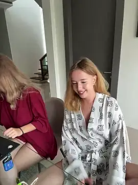 Snapshot of Nura_n_Sarah chatting on March 2025 05:11:02 AM Nura n Sarah online show from March 2025 05:11:02 AM