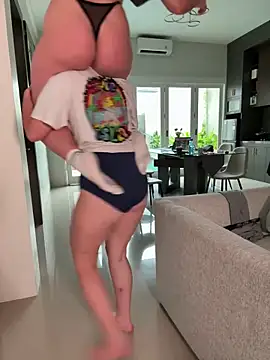 Snapshot of Nura_n_Sarah chatting on March 2025 09:56:02 AM Nura n Sarah online show from March 2025 09:56:02 AM