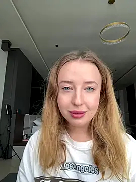 Snapshot of Nura_n_Sarah chatting on September 2025 04:07:01 AM Nura n Sarah online show from September 2025 04:07:01 AM