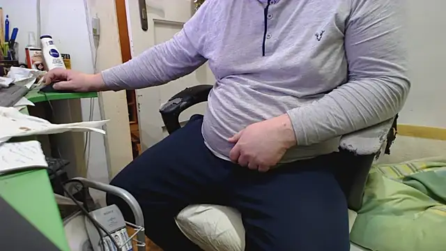 tipko123 online show from December 2024 07:28:02 PM