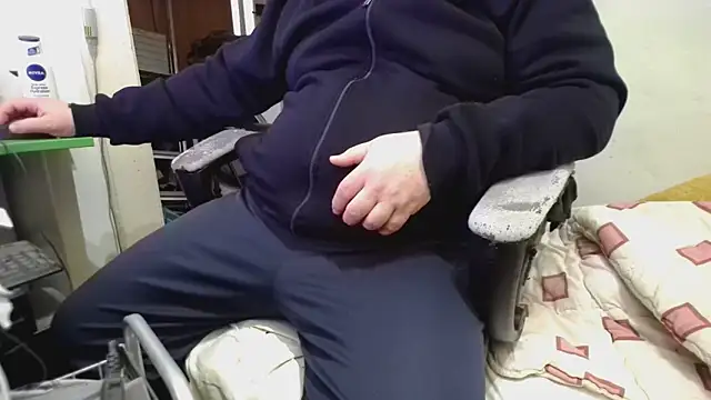 tipko123 online show from November 2025 04:00:02 PM