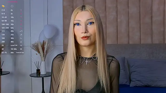 CarolReeves online show from October 2025 06:03:01 AM