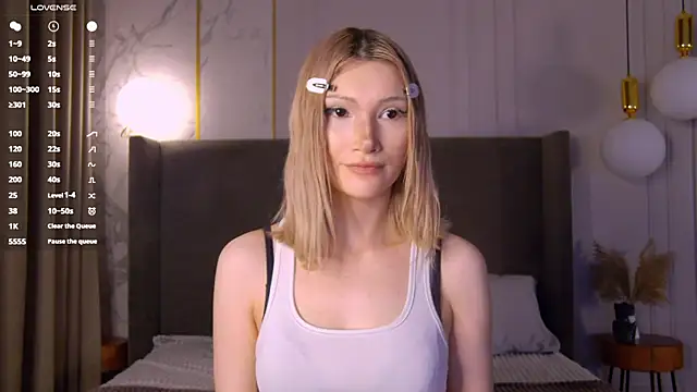 CarolReeves online show from July 2026 04:57:01 PM