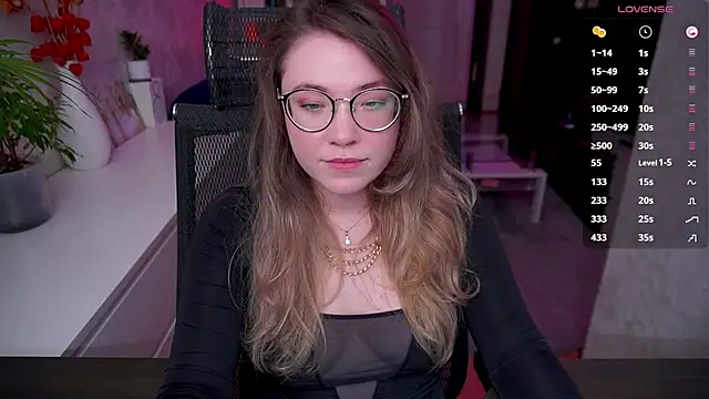 Snapshot of RemyCute chatting on May 2026 06:37:01 PM RemyCute online show from May 2026 06:37:01 PM