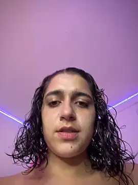 Alicia Ruiz online show from May 2026 08:02:02 PM