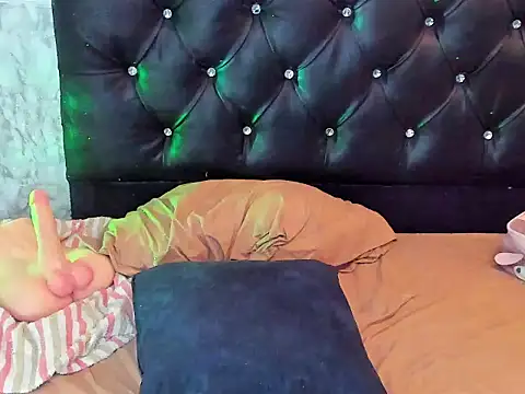 Snapshot of TATIANA_LOPEZ19 chatting on January 2025 06:24:01 AM TATIANA LOPEZ19 online show from January 2025 06:24:01 AM