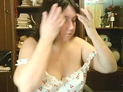 CarrieQPeach online show from May 2026 07:23:02 PM