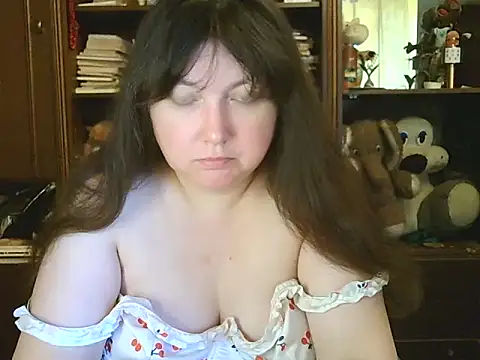 CarrieQPeach online show from May 2026 12:00:02 PM