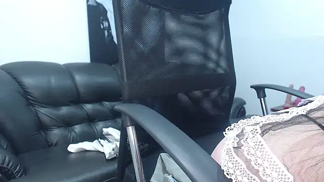 camilleDiaz16 online show from October 2025 08:21:02 PM