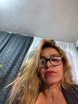 SahoryHorny online show from December 2025 08:15:02 PM