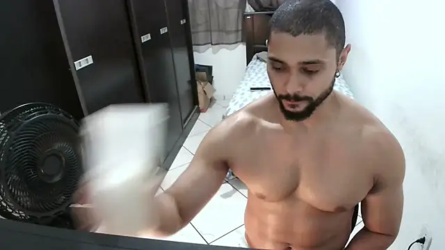 Snapshot of Brian_Aries chatting on January 2025 04:08:01 AM Brian Aries online show from January 2025 04:08:01 AM