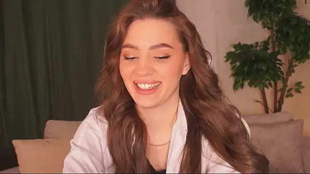 Snapshot of MaryHillty chatting on December 2024 01:06:01 PM MaryHillty online show from December 2024 01:06:01 PM