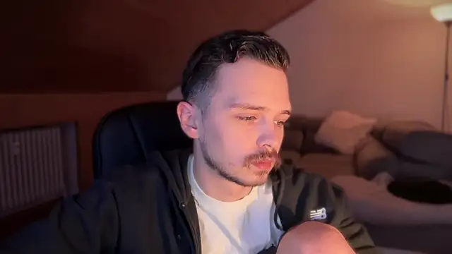 Snapshot of naked_psy chatting on February 2025 04:06:01 AM naked psy online show from February 2025 04:06:01 AM