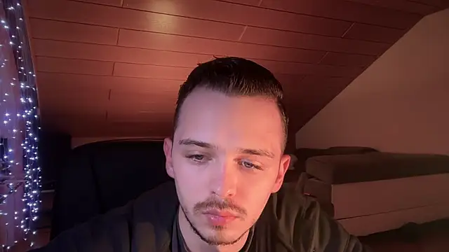 Snapshot of naked_psy chatting on February 2025 11:47:02 PM naked psy online show from February 2025 11:47:02 PM