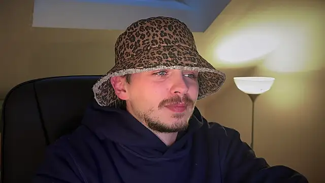 Snapshot of naked_psy chatting on March 2025 04:25:01 PM naked psy online show from March 2025 04:25:01 PM