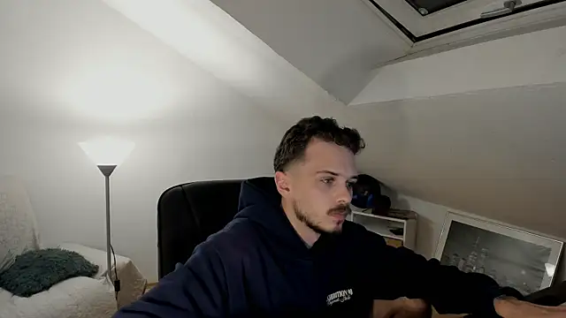 Snapshot of naked_psy chatting on September 2025 10:32:02 PM naked psy online show from September 2025 10:32:02 PM