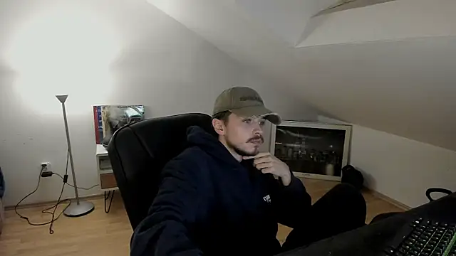 Snapshot of naked_psy chatting on October 2025 11:10:02 PM naked psy online show from October 2025 11:10:02 PM