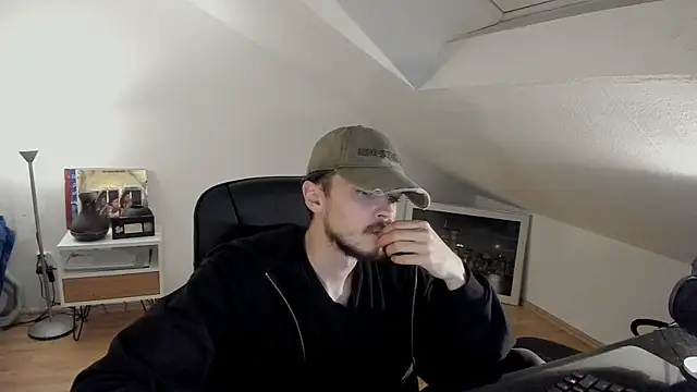 Snapshot of naked_psy chatting on October 2025 02:03:02 AM naked psy online show from October 2025 02:03:02 AM