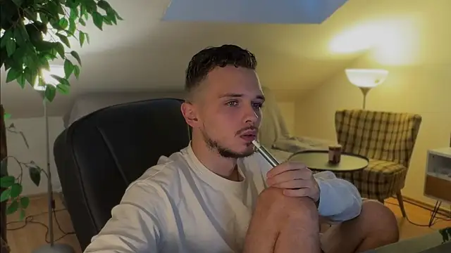 Snapshot of naked_psy chatting on November 2025 01:09:02 PM naked psy online show from November 2025 01:09:02 PM