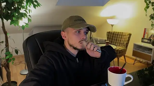 Snapshot of naked_psy chatting on November 2025 02:49:02 PM naked psy online show from November 2025 02:49:02 PM