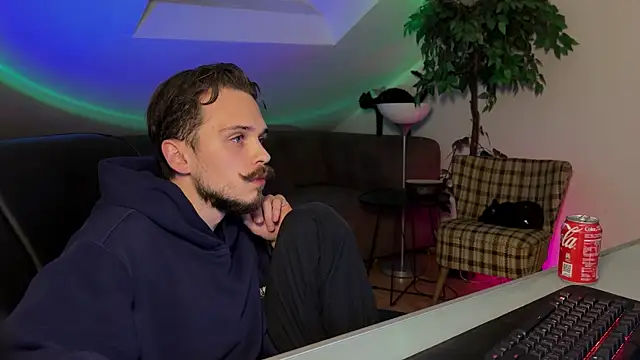 naked psy online show from March 2026 11:05:01 PM