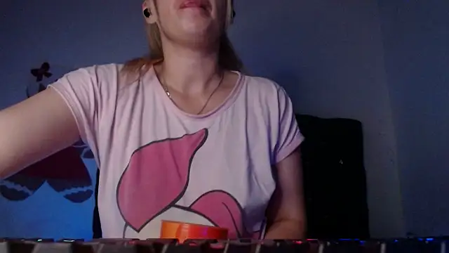 69liamilk69 online show from January 2026 03:45:02 AM