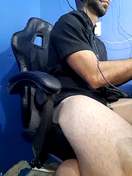 Snapshot of ElmaCannon chatting on November 2025 06:07:02 PM ElmaCannon online show from November 2025 06:07:02 PM