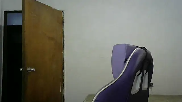 Snapshot of antonellasex1998 chatting on October 2025 12:08:01 AM antonellasex1998 online show from October 2025 12:08:01 AM