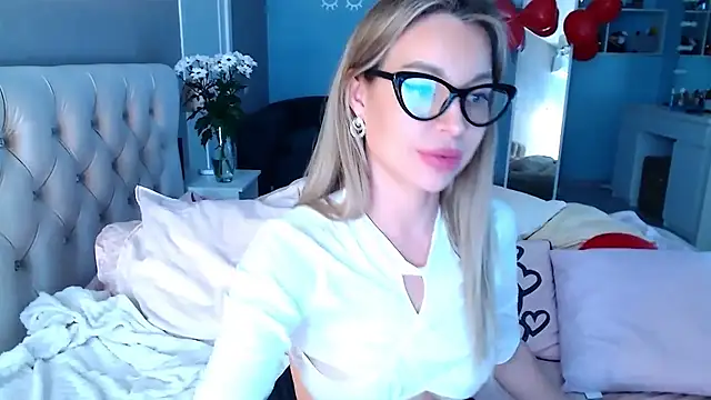 MissSiona online show from February 2025 06:53:02 AM