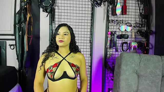 Snapshot of Twisted_Fantasy chatting on January 2025 07:50:01 PM Twisted Fantasy online show from January 2025 07:50:01 PM