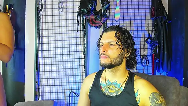 Snapshot of Twisted_Fantasy chatting on February 2025 12:11:02 PM Twisted Fantasy online show from February 2025 12:11:02 PM