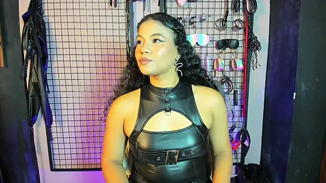 Snapshot of Twisted_Fantasy chatting on February 2025 12:30:01 AM Twisted Fantasy online show from February 2025 12:30:01 AM