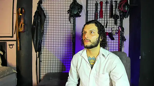 Snapshot of Twisted_Fantasy chatting on February 2025 10:26:01 AM Twisted Fantasy online show from February 2025 10:26:01 AM