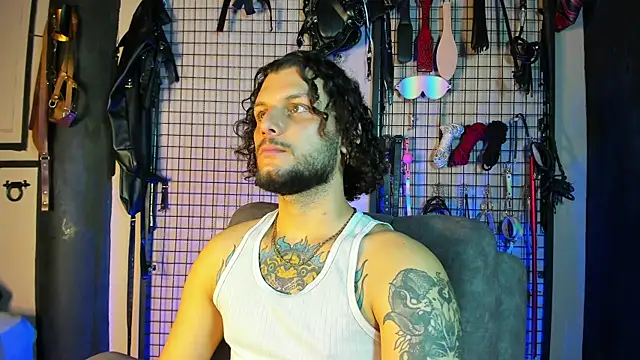 Snapshot of Twisted_Fantasy chatting on March 2025 04:30:02 AM Twisted Fantasy online show from March 2025 04:30:02 AM