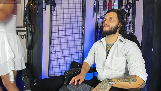 Snapshot of Twisted_Fantasy chatting on September 2025 04:47:01 AM Twisted Fantasy online show from September 2025 04:47:01 AM