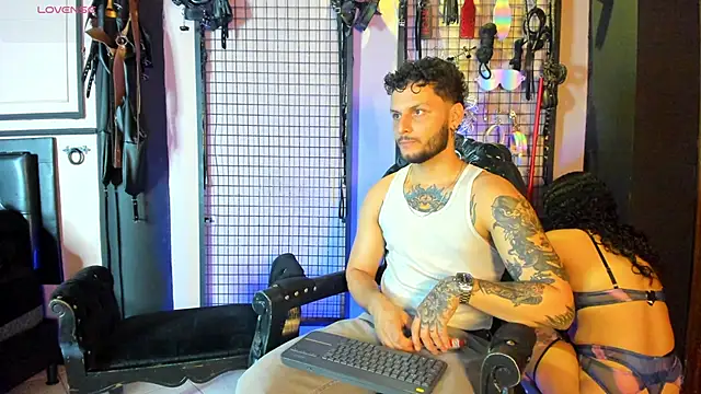 Snapshot of Twisted_Fantasy chatting on November 2025 05:29:02 AM Twisted Fantasy online show from November 2025 05:29:02 AM