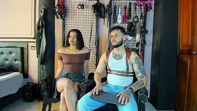 Snapshot of Twisted_Fantasy chatting on December 2025 08:57:02 PM Twisted Fantasy online show from December 2025 08:57:02 PM