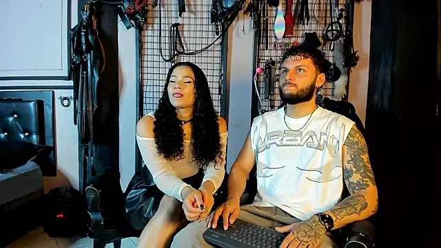 Snapshot of Twisted_Fantasy chatting on January 2026 11:31:01 PM Twisted Fantasy online show from January 2026 11:31:01 PM