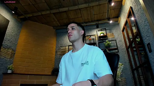 alexgiraldo  online show from January 2025 11:12:02 AM