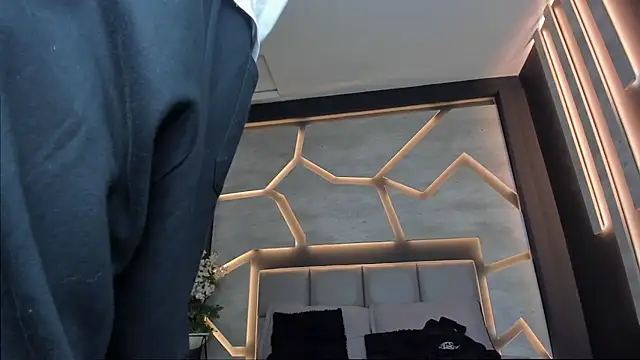 alexgiraldo  online show from January 2025 02:21:01 PM