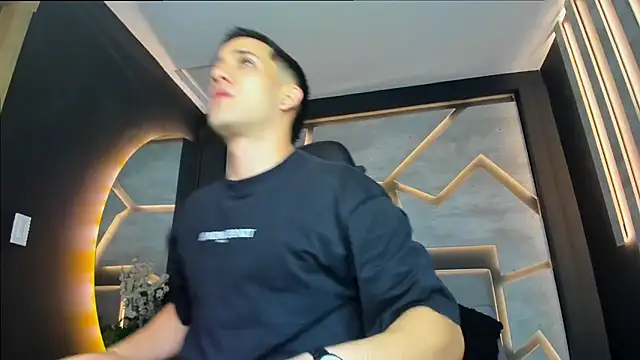 alexgiraldo  online show from February 2025 11:20:01 AM