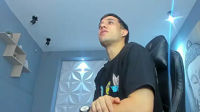 alexgiraldo  online show from March 2025 03:02:01 PM