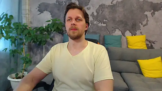 Snapshot of VikingChrisss chatting on April 2026 08:45:01 AM VikingChrisss online show from April 2026 08:45:01 AM