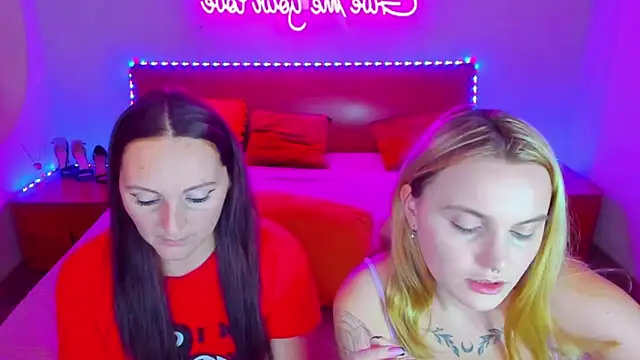 Snapshot of MagicEyess chatting on December 2024 07:50:01 AM MagicEyess online show from December 2024 07:50:01 AM