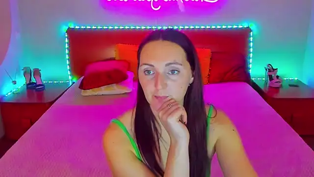 Snapshot of MagicEyess chatting on December 2024 02:16:02 PM MagicEyess online show from December 2024 02:16:02 PM