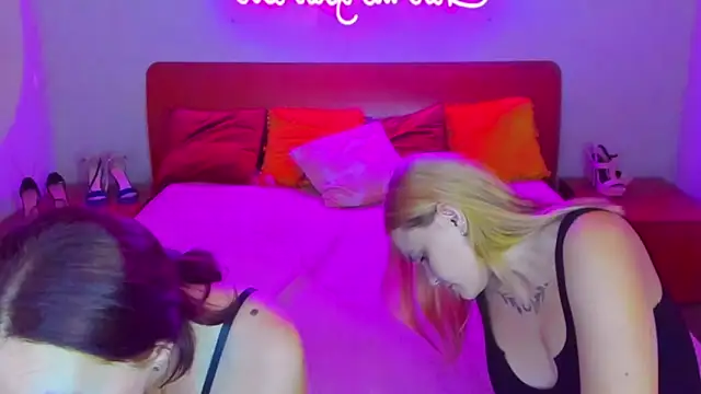 Snapshot of MagicEyess chatting on December 2024 02:05:02 PM MagicEyess online show from December 2024 02:05:02 PM