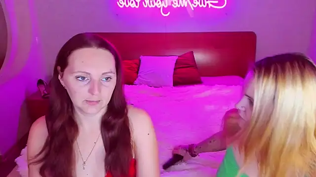 Snapshot of MagicEyess chatting on February 2025 07:26:02 AM MagicEyess online show from February 2025 07:26:02 AM